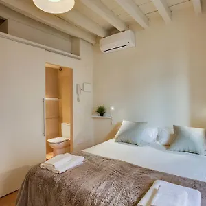 Flateli Ballesteries Girona